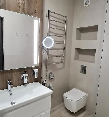 5 шагов до моря - Five Steps To The Sea Apartment *