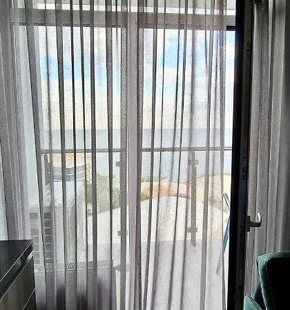 Apartment 5 шагов до моря - Five Steps To The Sea